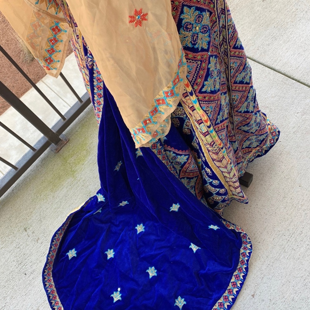 Handmade Custom Palestinian Thobe - Picture 3 of 3